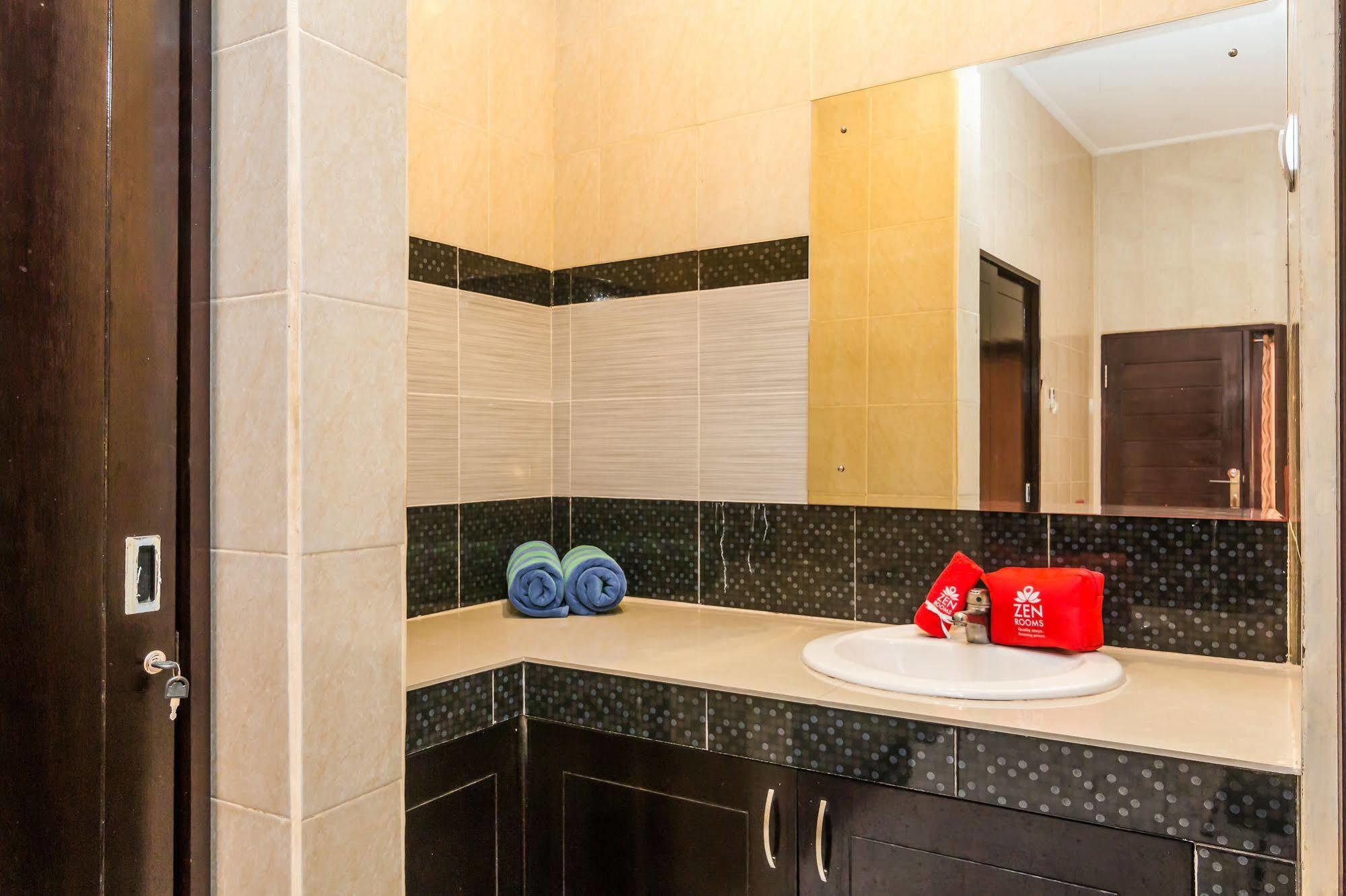Hotel Denays House Jimbaran Zewnętrze zdjęcie